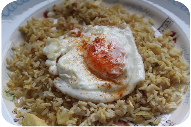 Fried egg on kedgeree