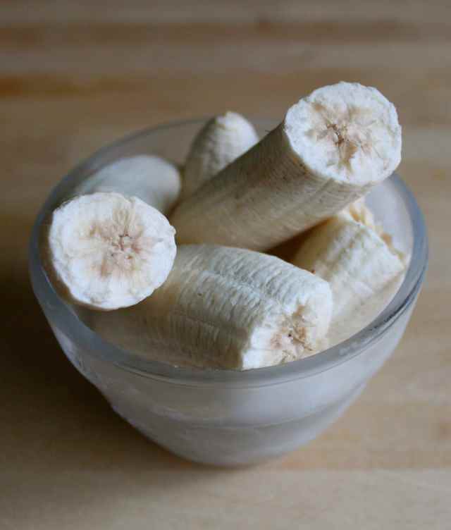 Frozen bananas