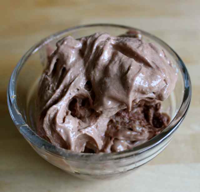 Frozen whipped chocolate bananas