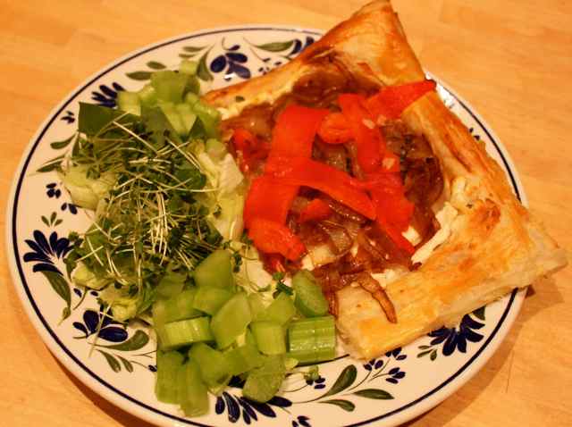 Goat's cheese and onion galette