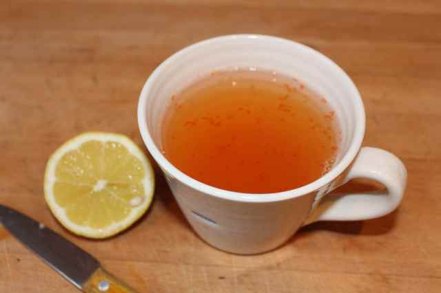 Cayenne pepper and lemon drink