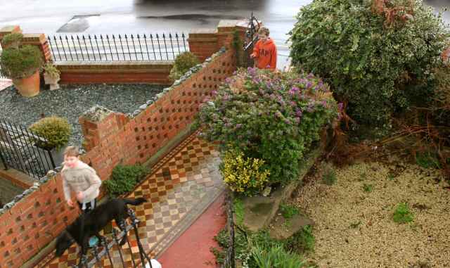 L and H walking up the path