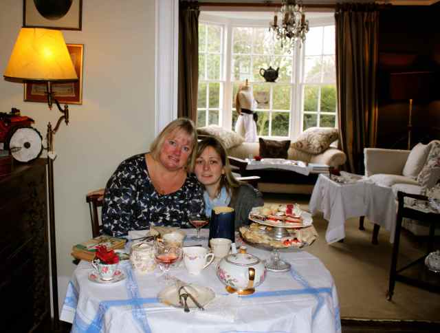 Zoe and Mirella at tea