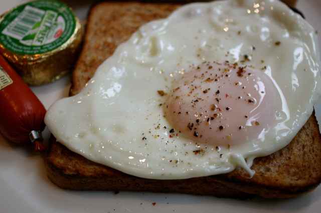 fried egg on toast with 2 cheeses