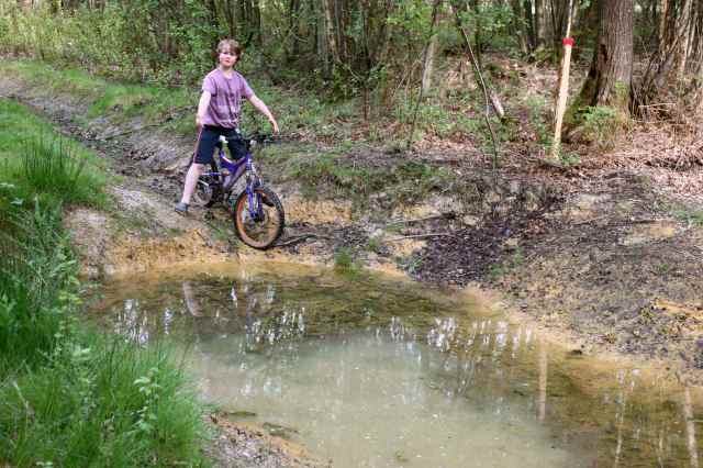 Shall I cycle in the puddle?