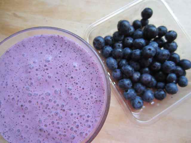 blueberry smoothie