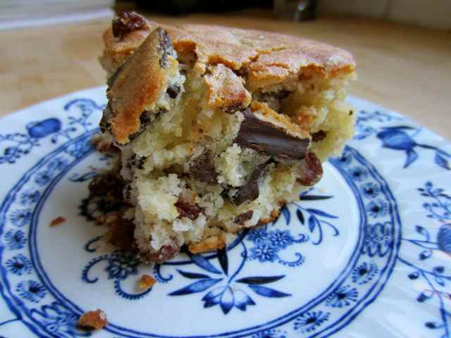 chocolate and sultana cake