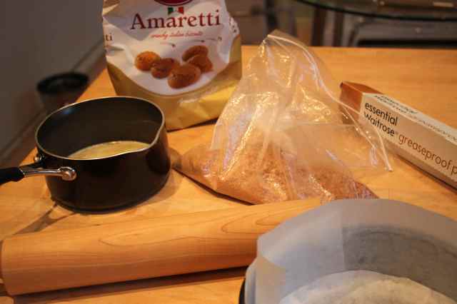Amaretti base making