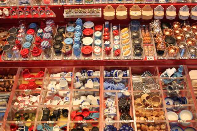 Dolls house things again