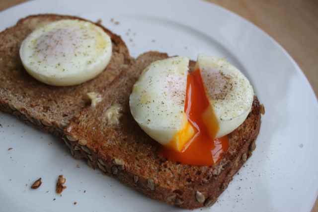 poached eggs on 2 toasts