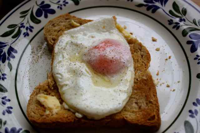 fried egg on toast