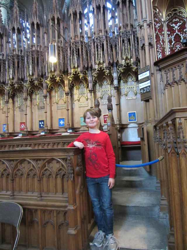 H in the choir stand