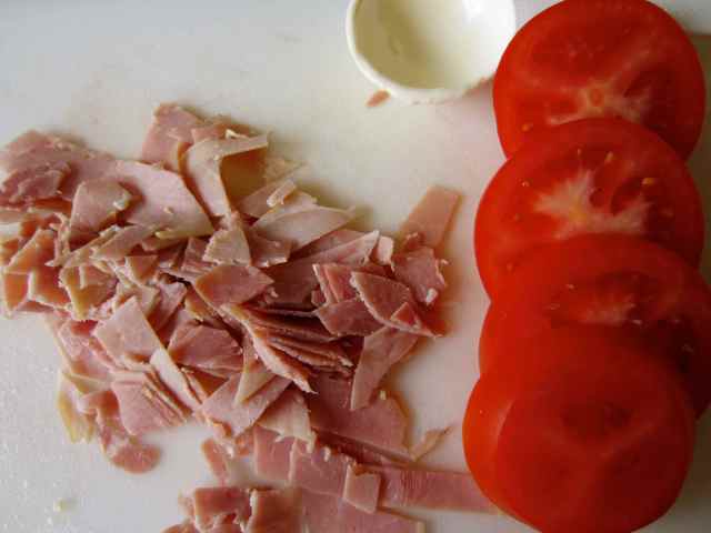 ham and tomatoes