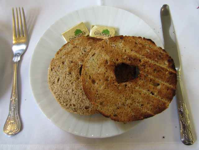Toasted wholemeal bagel
