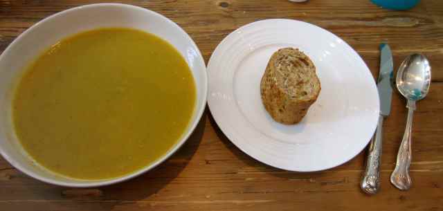 Vegetable soup and granary baggette