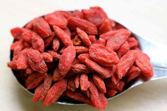 1 tbsp goji berries 1