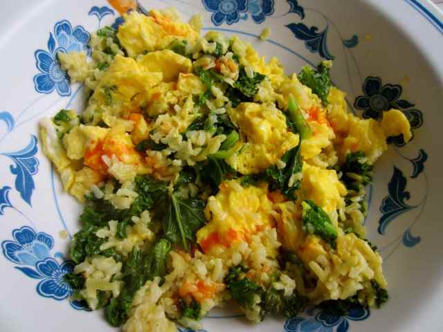 egg, kale and rice