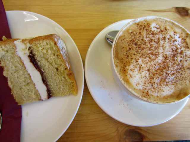 Victoris Sandwich and Cappuchino