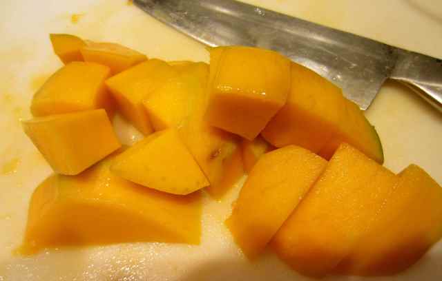 mango and knife