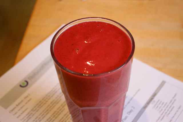 Blcakberry and pineapple smoothie