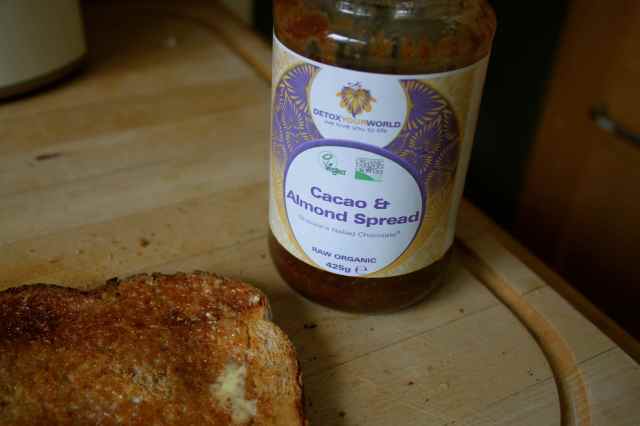 Cacao and almond spread