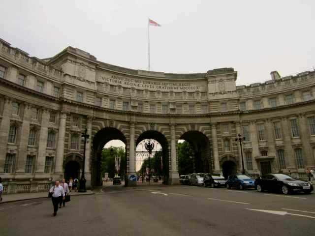 Admiralty Arch from T.Sq