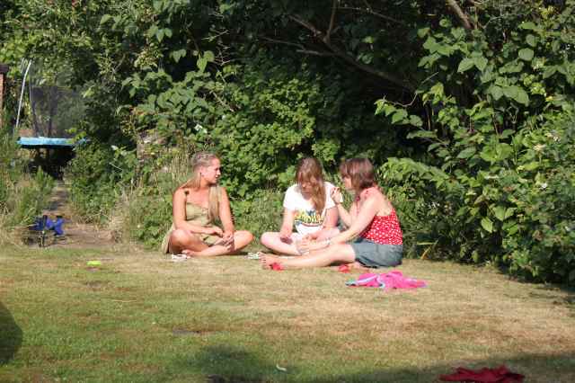 girls chilling 14-7-13