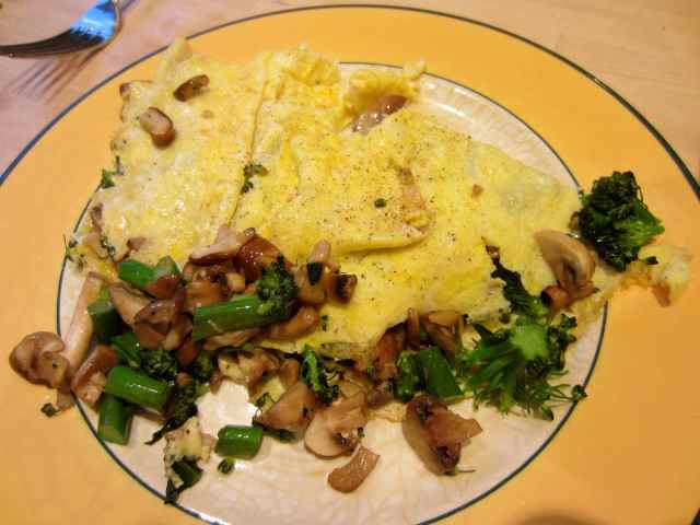 mushroom and broccoli omelette