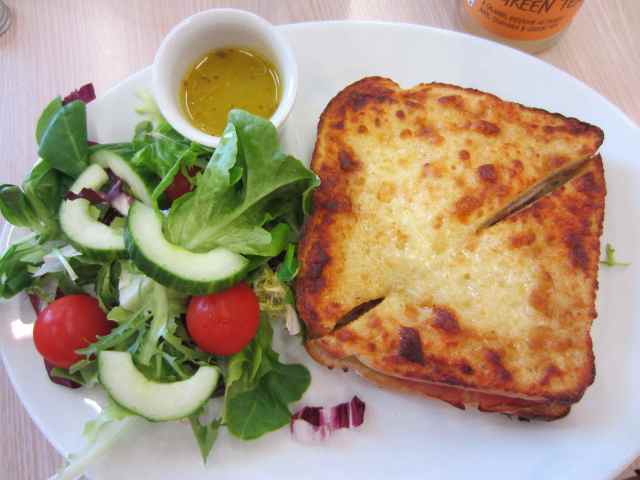 toastie and salad