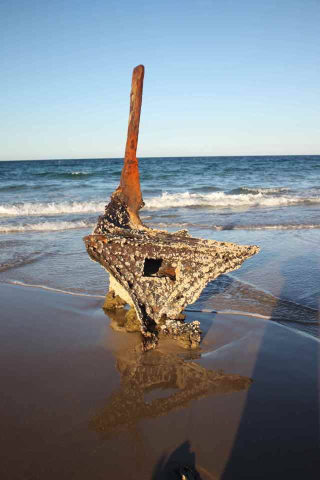 Dicky Beach wreck