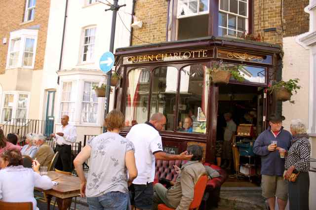 Queen Charlotte outside