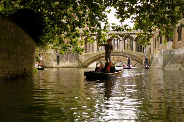 towards bridge of Sighs