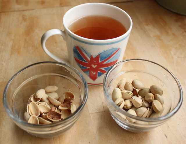 pitachios and tea