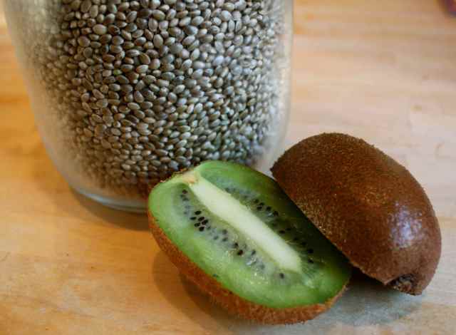 kiwi and hemp seeds