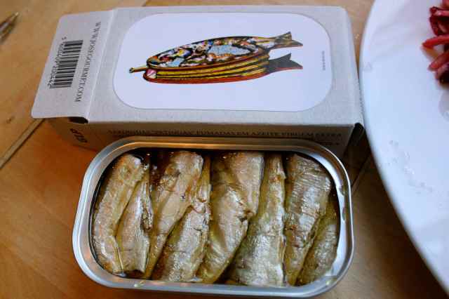smoked small sardines
