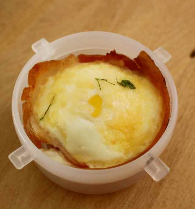 egg and bacon muffin in pot