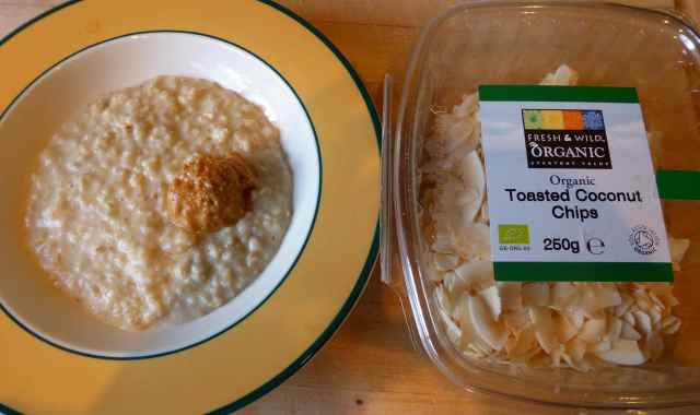 Porridge with coconut