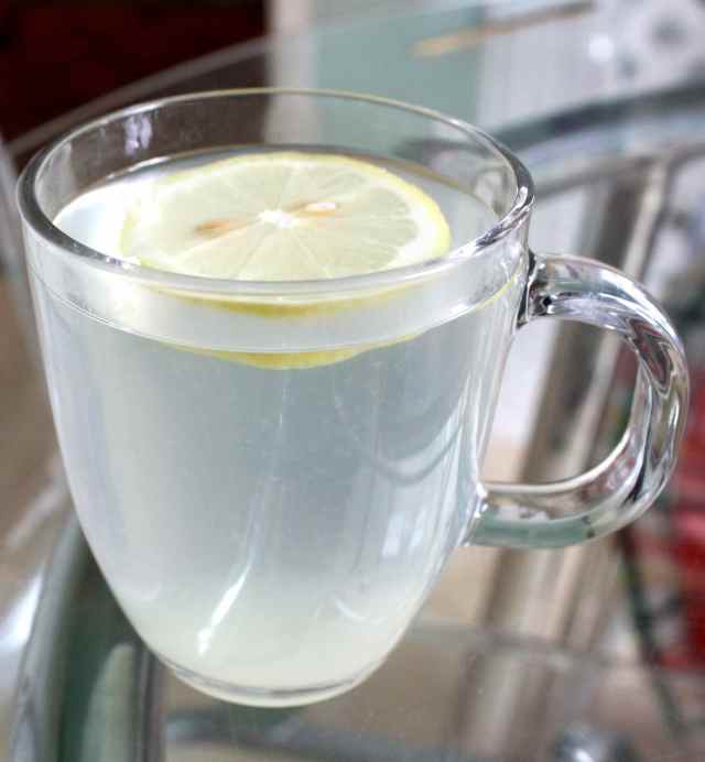 lemon in water