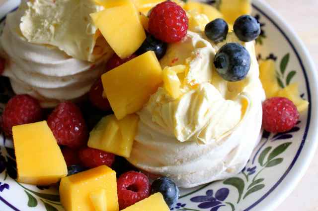 meringue, fruit and cream