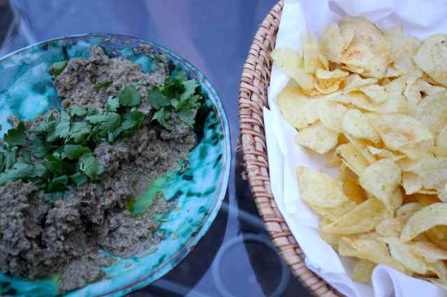 Muchroom dip and crisps