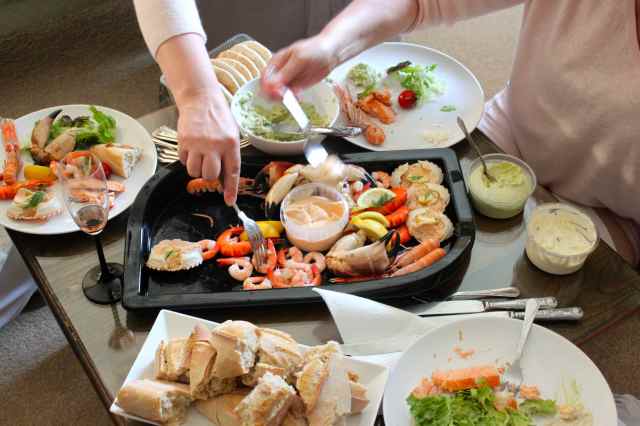 seafood platter bread