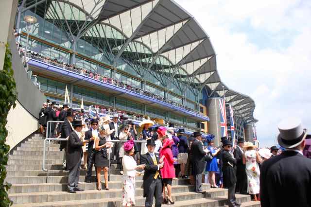 Waiting for the Queen