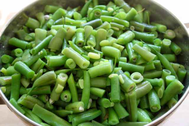 French beans in colander