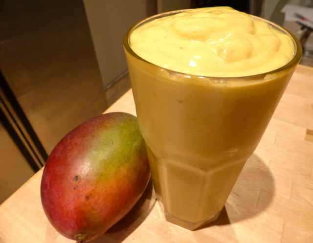 mango banana smoothie