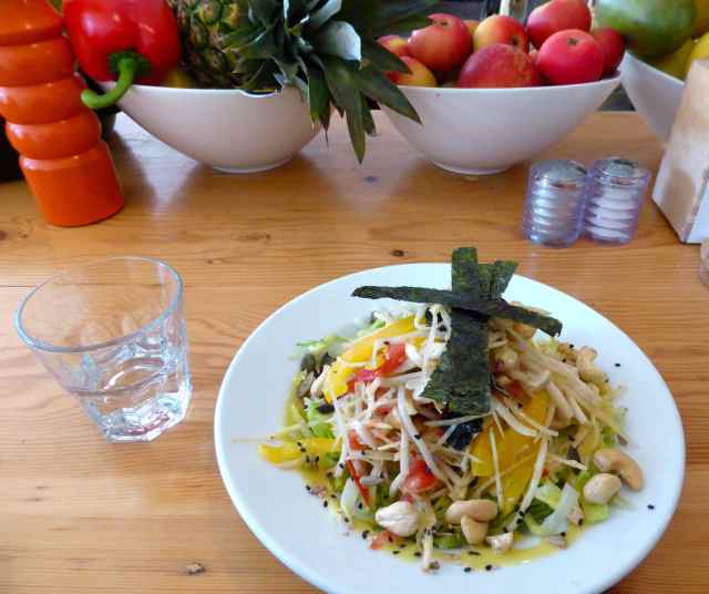 wild food tropical salad 3