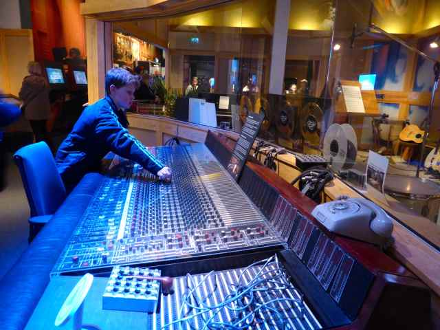 mixing console