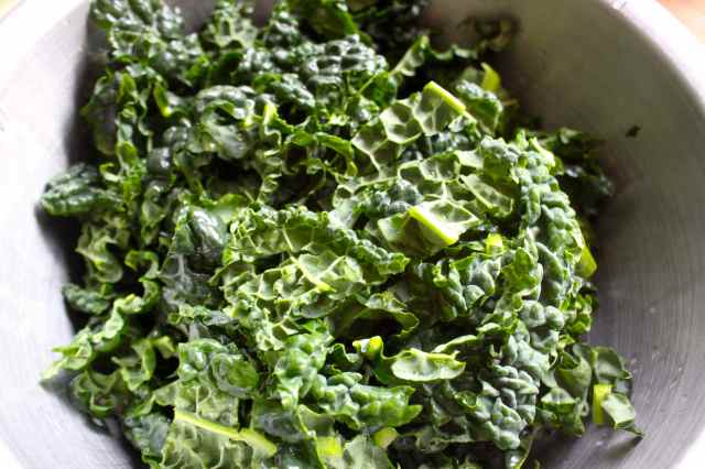 cavolo nero in bowl