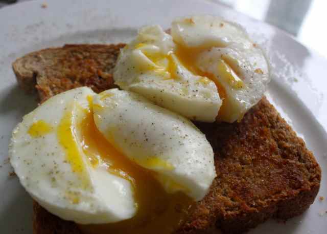 poached eggs on toast 30-11