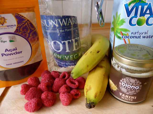 smoothie raspberry acai