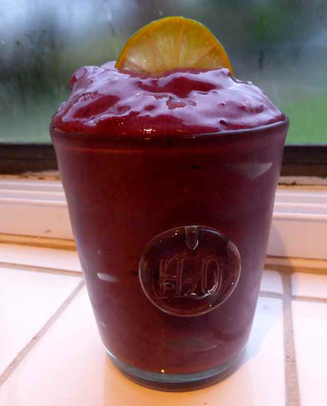 blackberry and lime smoothie